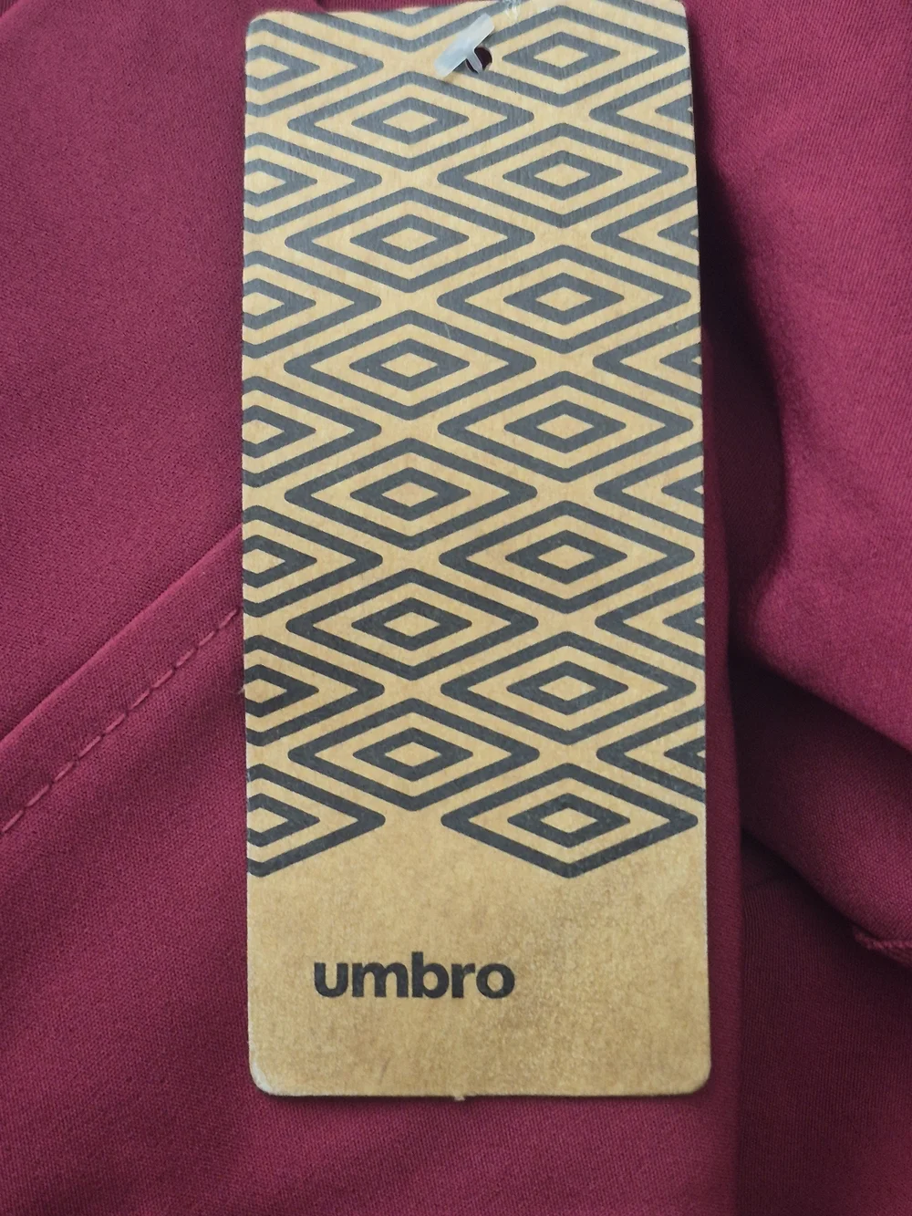 Umbro women maroon